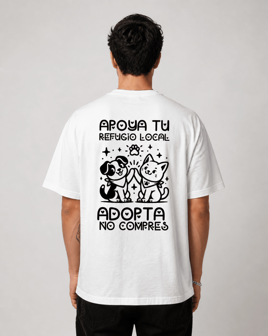 Camiseta Adopta no compres | Apoya tu refugio local - LA FLAMA ESTUDI | Bordados personalizados