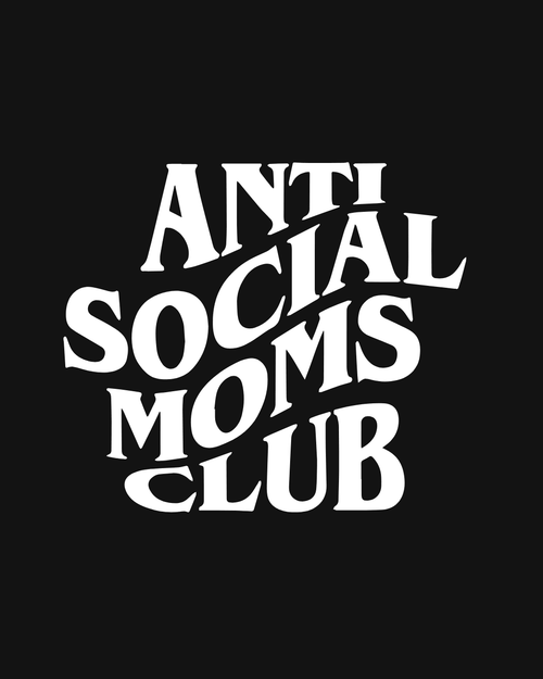 Camiseta Anti Social Moms Club - LA FLAMA ESTUDI | Bordados personalizados