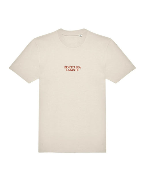 Camiseta Bendita sea la noche - LA FLAMA ESTUDI | Bordados personalizados