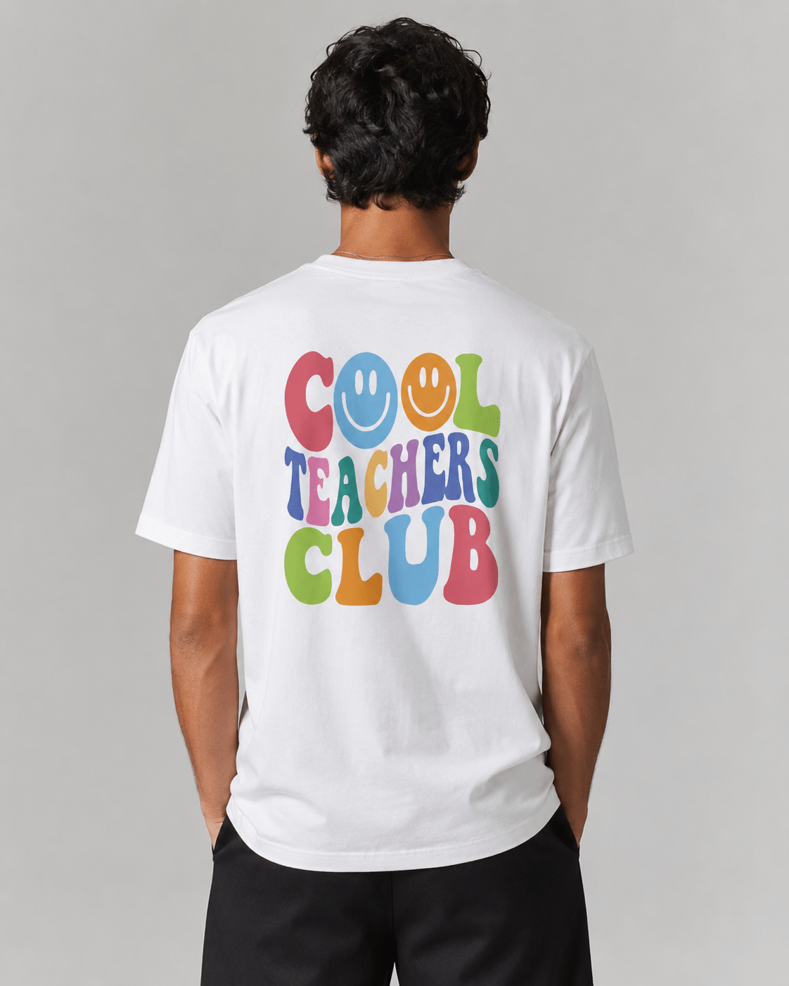 Camiseta Cool Teachers Club | Camiseta para profes con buen rollo - LA FLAMA ESTUDI | Bordados personalizados