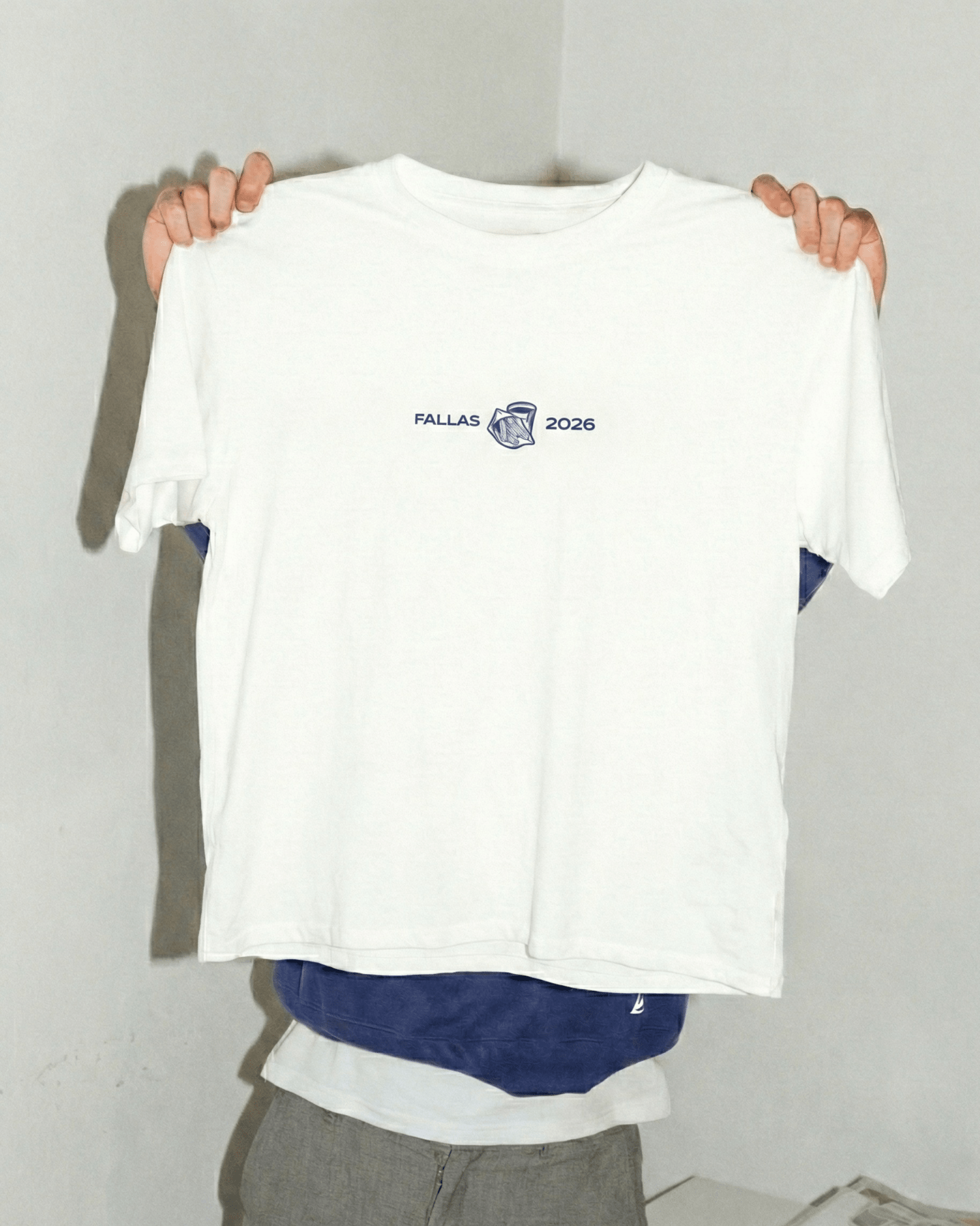 Camiseta Fallas 2026 - LA FLAMA ESTUDI | Bordados personalizados