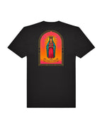 Camiseta blanca con el diseño La Virgen del Vermut, vista frontal