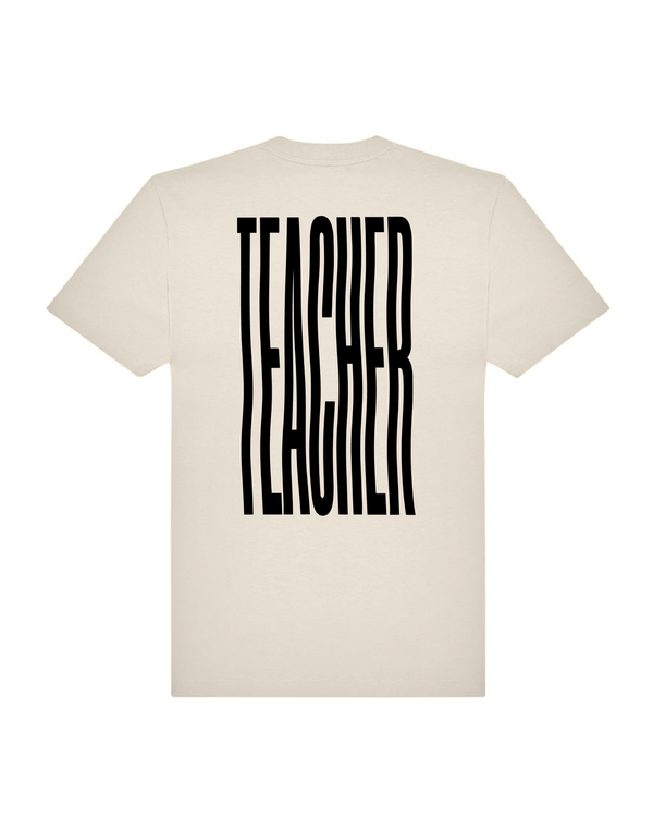 Camiseta "Teacher" Tipografía Vertical – Regalo Original y Moderno para Profesores - LA FLAMA ESTUDI | Bordados personalizados